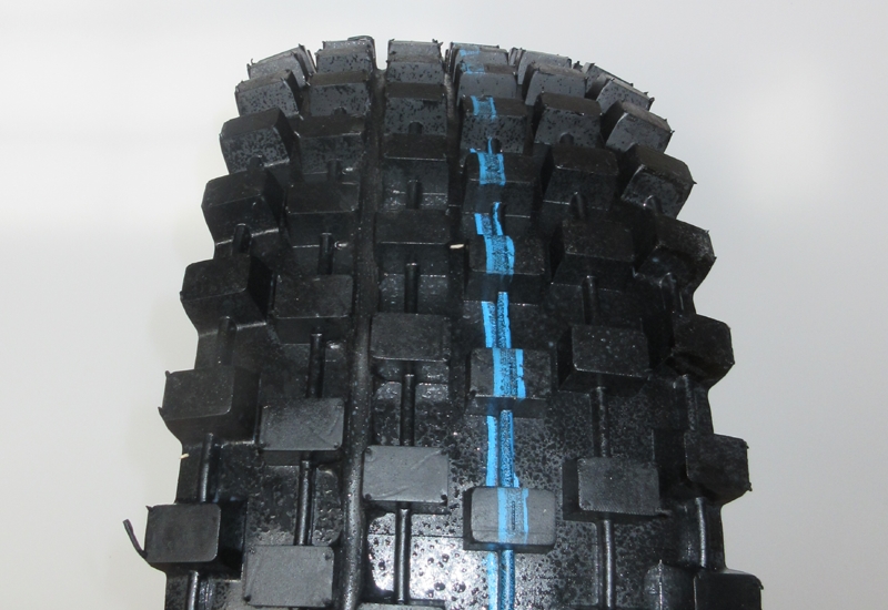 Fedima CRM Stollenreifen 21/72-16  - 215/65R16 - 6 Reihen