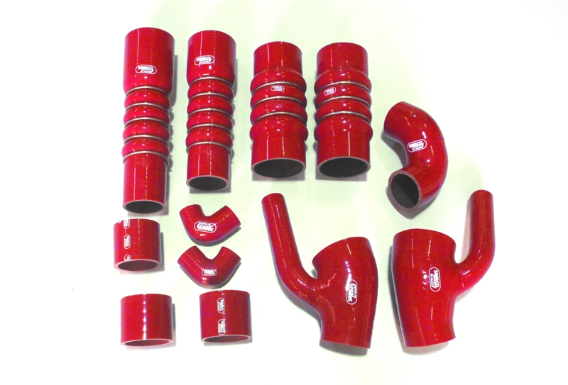 Samco RS4 Avant Quattro 2.7L B5 12-teiliges Ladeluftsystem rot
