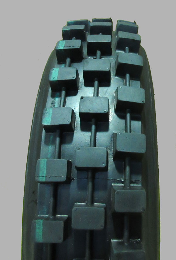 Fedima CRM Stollenreifen 11/60-15  - 155/60R15 - 3 Reihen gefertigt auf Neureifen