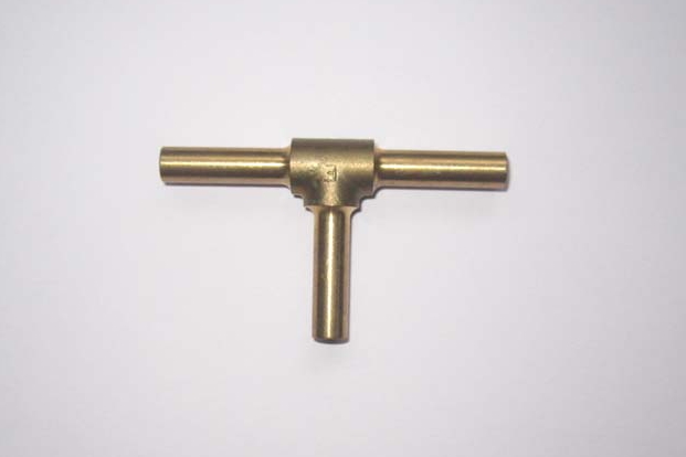 T-Stück glatt, Messink  6 mm