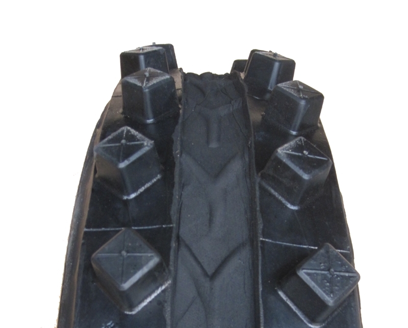 Fedima MC Sandcross Reifen 12/65R15  - 145/80R15 - 2 Reihen Spur gefertigt auf Neureifen