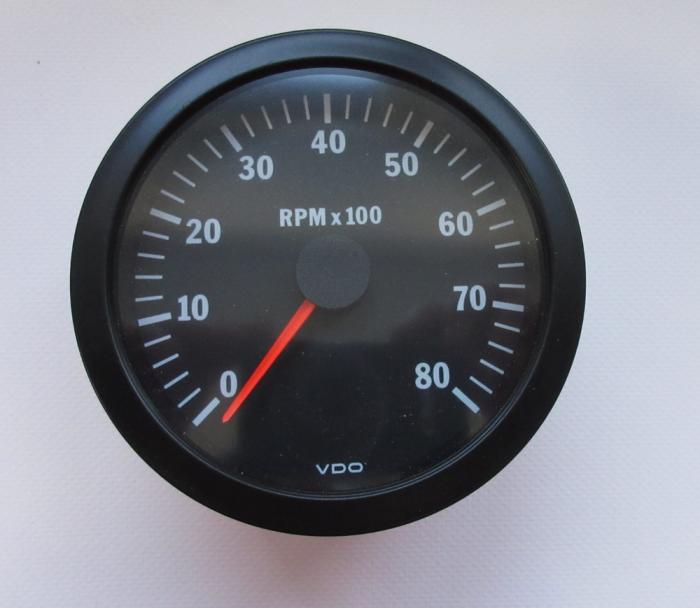 VDO Drehzahlmesser 100mm  bis 8.000 U/min 
Baureihe Cockpit Vision
